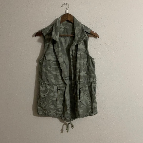 Maurices Jackets & Blazers - 🔥PRICE DROP Maurices Camo Vest